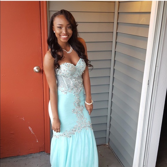 Beautiful Turquoise Prom Dresses